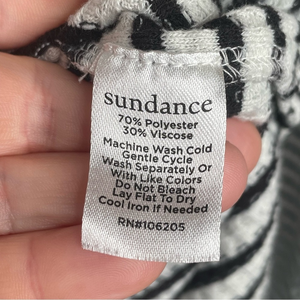 Sundance Striped Waffle Knit Thermal Minimalist Comfy Cozy in Black/White M - Picture 9 of 9